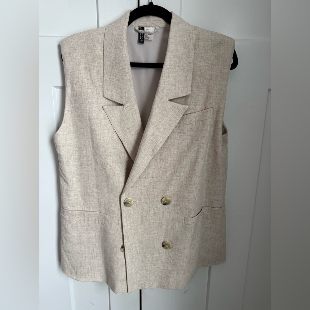 Nwot H&M sleeveless blazer in a light beige linen and viscose blend size small. - Picture 3 of 7